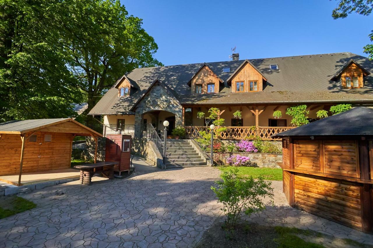 Pension Restaurant Bobrovník Lipová-lázně Exteriér fotografie